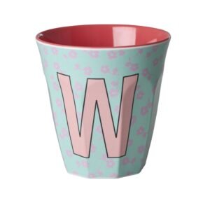 Vaikiškas puodelis su gėlytėmis ir raide W
