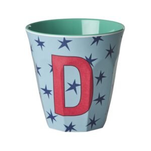Vaikiškas puodelis su raide D ir žvaigždutėmis