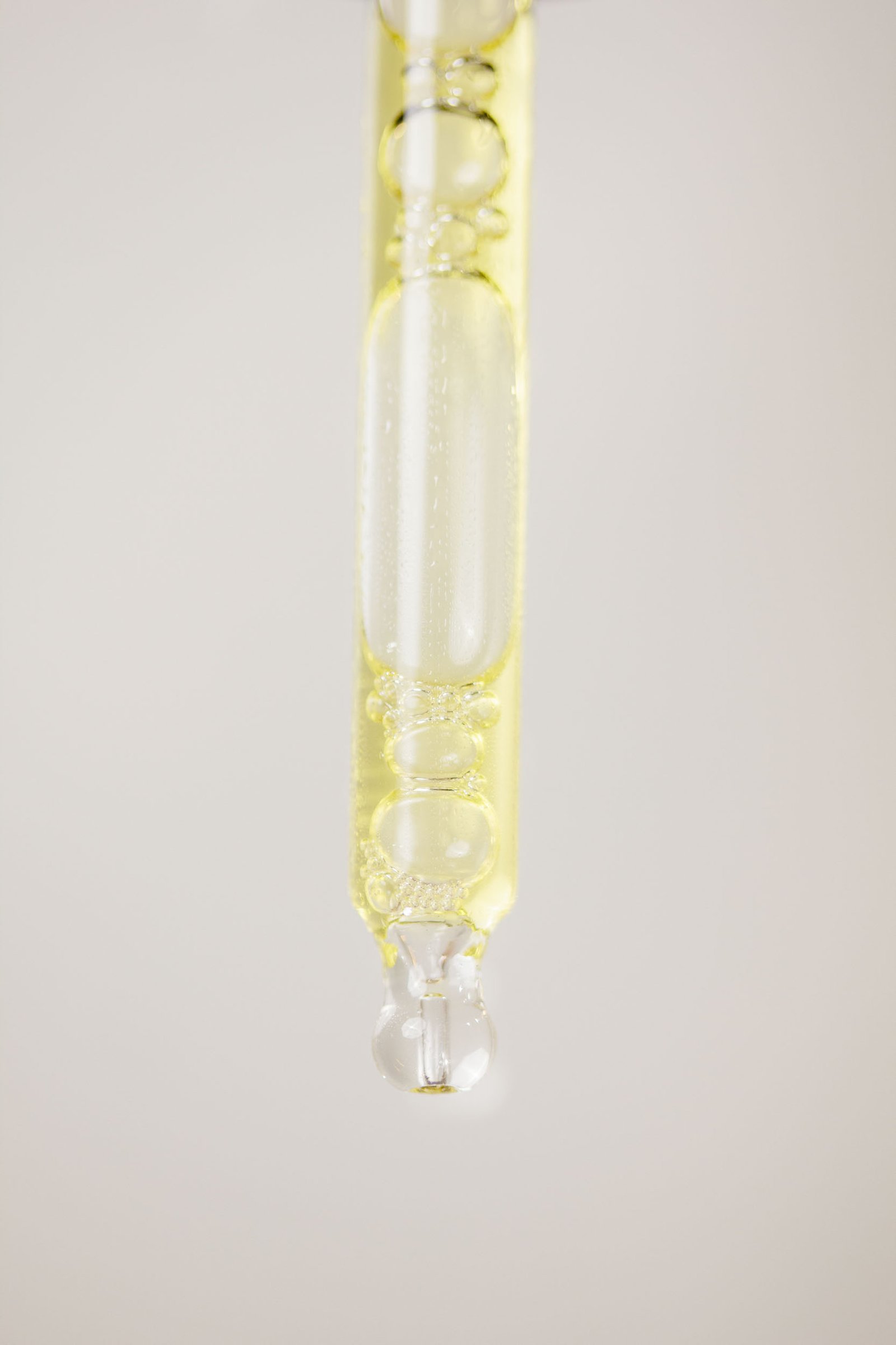 Bekvapis pilvo aliejus