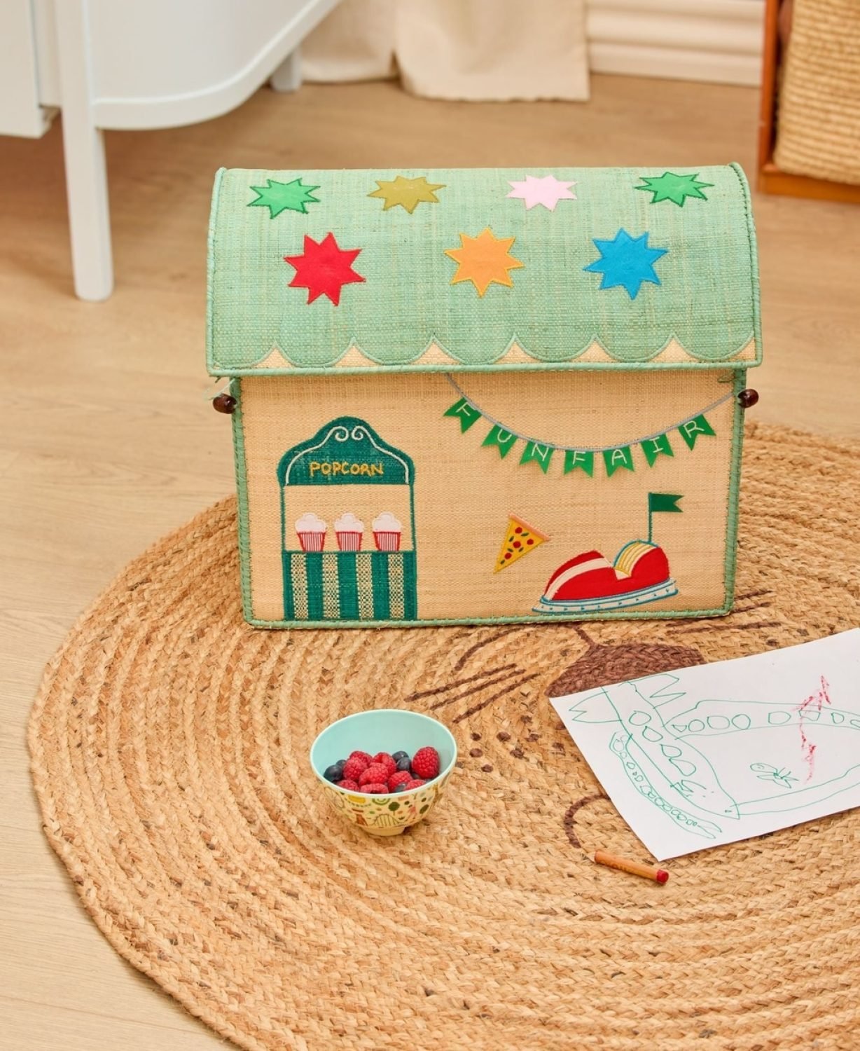 Vaikiška vidutinio dydžio daiktadėžė mugės tema